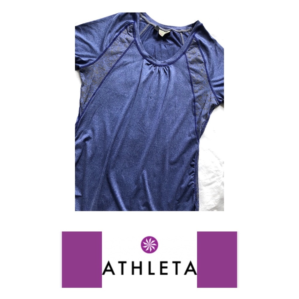 Athleta Blue Size M Shirt Workout Wear
